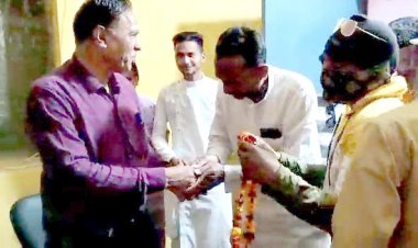 NEWS: समाजसेवी मुस्लिम युवाओं और बुद्धिजीवियों की बड़ी पहल, नगर पंचायत टीम का किया भव्य स्वागत, पढ़े खबर