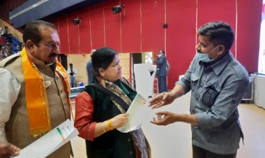 NEWS: जीरन बाय पास की प्रशासकीय स्वीकृति के लिए बापू के साथ BJP नेता भाटी ने प्रभारी मंत्री उषा ठाकुर से कि भेंट पढ़े खबर.....