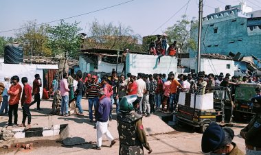 BIG BREAKING: नीमच के डाक बंगले के पास अतिक्रमण हटाने की कार्यवाही, पुलिस पर बरसाए पत्थर, तो खाकी ने भी बदले में चलाई !... पढ़े खबर