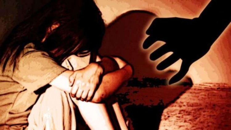 OMG ! पहले फेसबुक पर दोस्ती, फिर प्यार-धोखा और रेप, पुलिस तक पहुंची छात्रा की आपबीती !... FIR दर्ज, आरोपी की तलाश शुरू, पढ़े खबर