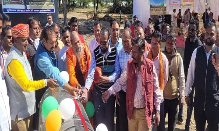 NEWS: नीमच सिटी मुक्तिधाम पर विकास कार्यों का लोकार्पण व भूमि पूजन सम्पन्न, विधायक परिहार बोले- सेवा करने से मन को मिलता है सुख, पढ़े खबर