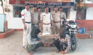 BIG BREAKING:  बाइक पर हुए सवार, और निकल पड़े काले सोने की डिलेवरी देने, बीच में फंसे भावगढ़ पुलिस के जाल में, दो गिरफ्तार तो पूछताछ में उगला देनदार का नाम, पढ़े खबर