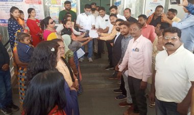 BIG NEWS: नीमच का भारतमाता चौराहा, विभिन्न सामाजिक संगठन, फिर विशाल रैली, और कलेक्टोरेट में दस्तक, ज्ञापन सौंपा, बोले- 7 दिनों में हो बेटी की घर वापसी, मामला 14 महीनों से लापता नेहा जोशी का, पढ़े खबर