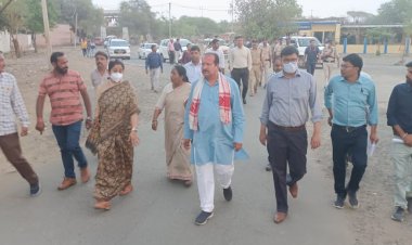 NEWS: विधायक दिलीप सिंह परिहार और कलेक्टर मयंक अग्रवाल पहुंचे भादवा माता के दरबार में, नवरात्रि मेले की तैयारियों का लिया जायजा, दिए आवश्यक दिशा निर्देश, पढ़े खबर