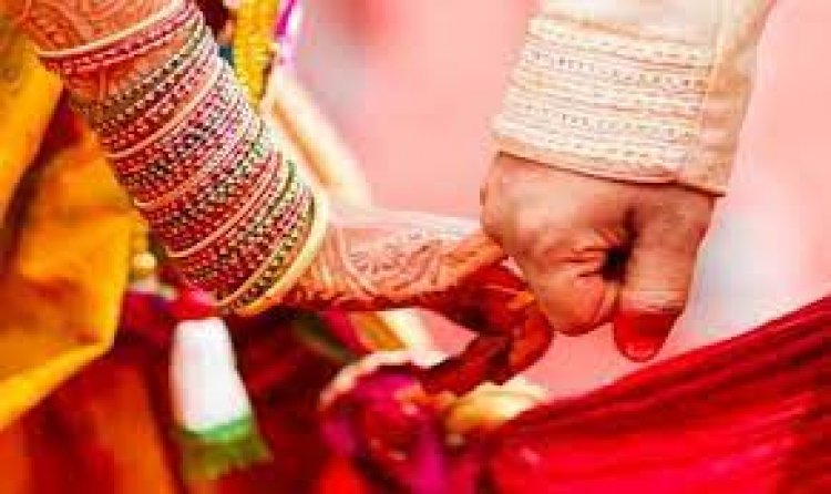 BIG NEWS: 82 का दूल्हा, तो 36 की दुल्हन, MP के इस शहर में अनोखी शादी, देखने के लिए उमड़ा हुजूम, ये 8 शब्द बोलकर किया था प्रपोज !... पढ़े खबर