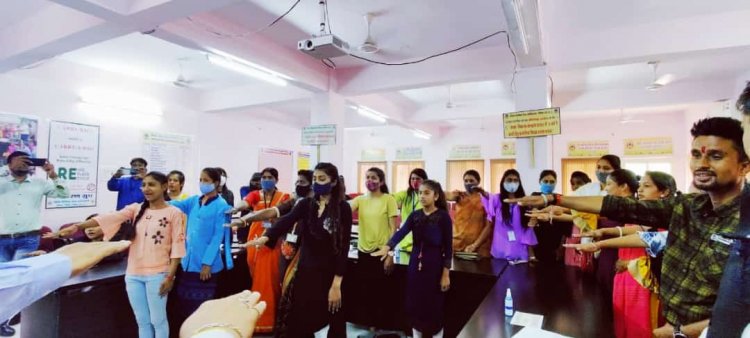 NEWS: अंतर्राष्ट्रीय महिला दिवस, महिलाओं एवं बालिकाओं ने ली शपथ, इन्हें मिला ये बड़ा सम्मान, पढ़े खबर