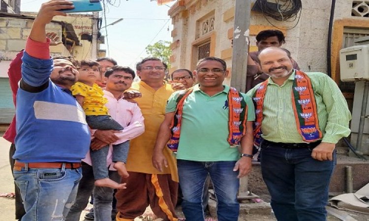 NEWS: यूपी में योगी की जीत पर नीमच में भी जश्न, BJP कार्यकर्ताओं में दिखा उत्साह, इस तरह किया खुशी का इजहार, पढ़े ये खबर