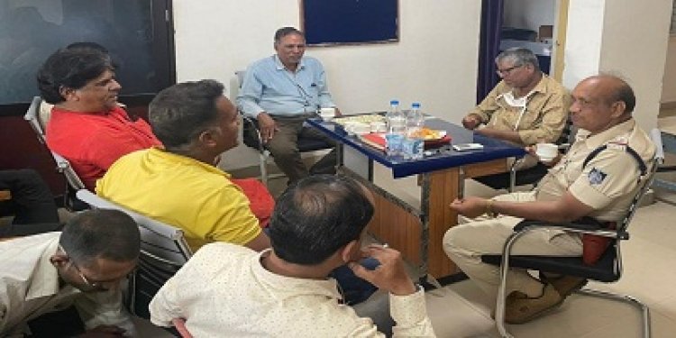 NEWS: आगामी त्योहारों को देखते हुए जीरन थाने में शांति समिति की बैठक संपन्न, पढ़े खबर