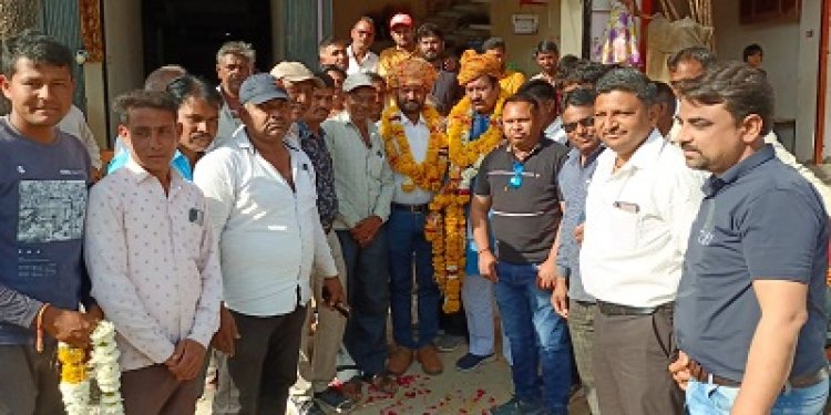 NEWS: ग्राम पालसोड़ा से मेलकी मेवाड़ तक बनेगी सड़क, दो करोड़ की राशि स्वीकृत, ग्रामीणों ने विधायक परिहार का किया स्वागत-सम्मान, पढ़े खबर