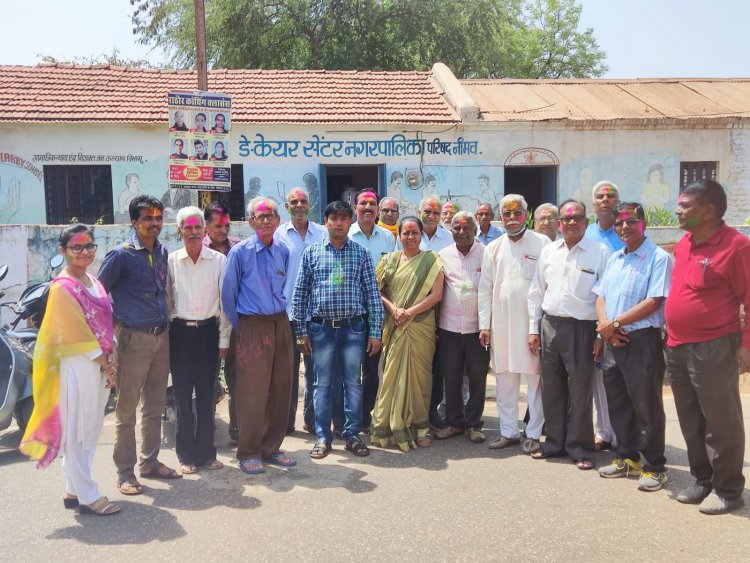 NEWS: पेंशनर संघ का होली मिलन समारोह संपन्न, गुलाल लगाकर दी एक-दुसरे को शुभकामनाएं, पढ़े खबर