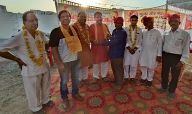 NEWS: ऋषि गौतम जयंती, श्री गुर्जर गौड़ ब्राह्मण समाज नगर सभा नीमच ने हर्षोल्लास से मनाया पर्व, सकोरों का भी किया वितरण, पढ़े खबर