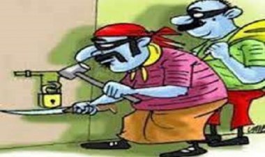 OMG! किसान रखवाली के लिए पहुंचा खेत, पीछे से चोरों ने घर को बनाया निशाना, ताले चटकाएं, और गायब किएं रूपए, निराश अन्नदाता पहुंचा जीरन थाने, शिकायत के बाद जांच शुरू, पढ़े ये खबर