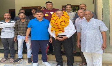 NEWS: मनोहर अर्जनानी पूज्य सिंधी समाज के निर्विरोध अध्यक्ष नियुक्त, समाज को नई दिशा देने का लिया संकल्प, पढ़े खबर