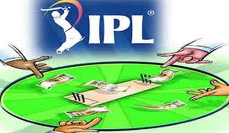 BIG BREAKING : नीमच महू रोड का सुनसान रास्ता, जहां कार में बैठा बुक्की,लग रहे थे IPL मैच पर दांव पर दांव, फिर आ गई केंट पुलिस, नहीं मिला भागने का मौका,ओर दबोचा गया यश, मिला लाखो का हिसाब,पढ़े ये खबर