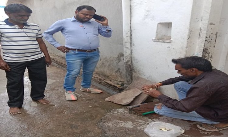 WOW ! सिंगोली में पेयजल व्यवस्था होगी बेहतर !... न.प. इंजीनियर उतरे धरातल पर, अपनाई ये ट्रिक, आमजन से भी की अपील, पढ़े आजाद नीलगर की खबर
