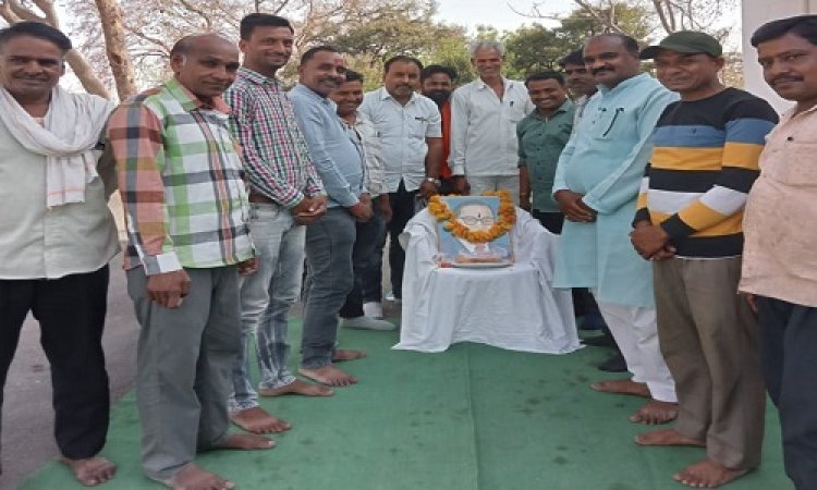 NEWS: रतनगढ़ में BJP कार्यकर्ताओं ने मनाई डॉ. अंबेडकर की जन्म जयंती, चित्र पर किया माल्यार्पण, बताया योगदान, पढ़े शिवनंदन छिपा की खबर