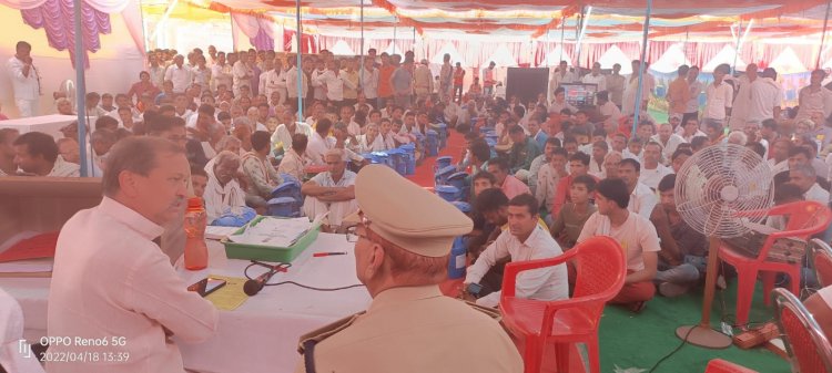NEWS: मंत्री ओम प्रकाश सखलेचा ने किया सिंगोली में अफीम तोल केंद्र का निरीक्षण, किसानों को समय पर भुगतान करने के संबंध में की चर्चा, क्षेत्र के किसानों से भी हुए रूबरू,पढ़े खबर
