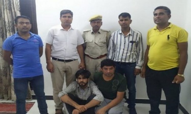 BIG BREAKING: नीमच से ली अफीम, फिर खाकी से डर से बदला रूट, हाईवे की जगह चुना रेलवे ट्रैक, पर यहां भी बैडलक, ट्रैन में बैठने से पहले मिली GRP पुलिस, दो तस्कर गिरफ्तार, पढ़े खबर