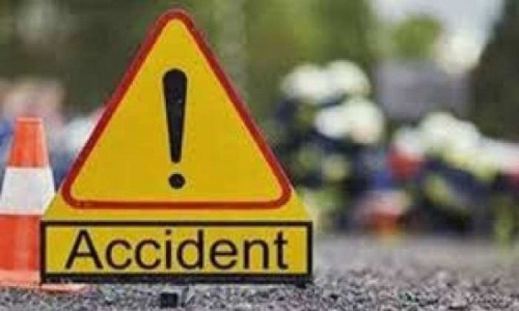 BIG BREAKING: दो बाइक पर सवार लोगों का सफर, महागढ़ फंटा आते ही अचानक हुआ हादसा, एक महिला सहित चार घायल, पहले मनासा, अब जिला अस्पताल रैफर, पढ़े ये खबर