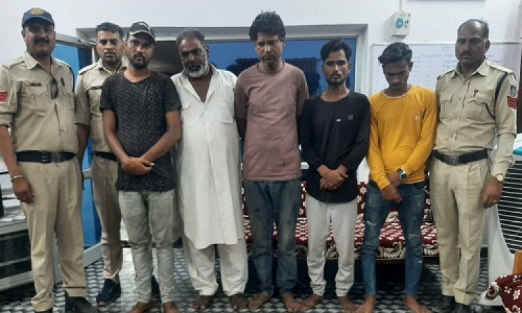 BIG NEWS: जराड़ रोड़ और जैन प्रतिक्षालय, दोनों जगह अवैध कारोबार संचालित, सूचना पर सिंगोली पुलिस की दबिश, पांच गिरफ्तार, पढ़े खबर