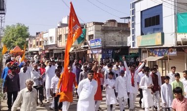 NEWS: जीरन नगर में परशुराम जन्मोत्सव की धूम, निकली भव्य शोभायात्रा, झांकियां रहीं आकर्षक का केंद्र, पढ़े राजेश प्रपन्ना की खबर