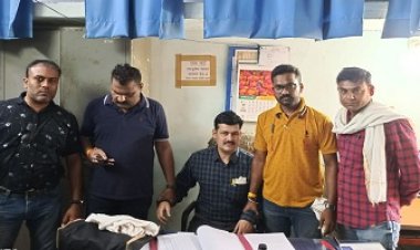 BIG BREAKING: उज्जैन EOW टीम की मंदसौर में दस्तक, इस विभाग में पदस्थ क्लर्क पर कार्यवाही, हजारों की रिश्वत लेते रंगे हाथों किया गिरफ्तार, पढ़े खबर