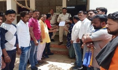 NEWS: जीरन कॉलेज का स्टाफ पहुंचा अजाक थाने, फिर सौंपा प्रभारी प्राचार्य के खिलाफ ज्ञापन, पढ़े क्या हैं मामला
