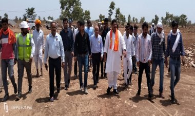 BIG NEWS: MP ऊर्जा विकास निगम अध्यक्ष पहुंचे नीमच, ग्राम बड़ी और कवई में सोलर प्लांट के कार्यों का लिया जायजा, किसानों से बातचीत, तो पत्रकारों से भी हुए रूबरू, पढ़े खबर