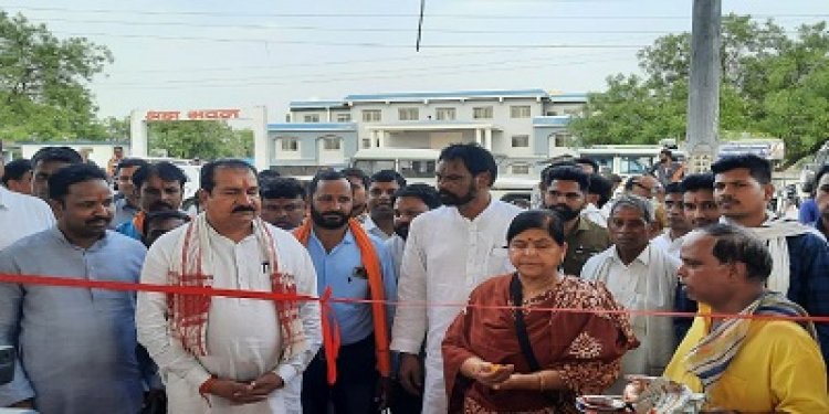 NEWS: प्रभारी मंत्री सुश्री उषा ठाकुर पहुंची मां भादवा के दरबार में, दर्शन के साथ की पूजा अर्चना, नवनिर्मित कार्यालय भवन एवं डोम का किया लोकार्पण, पढ़े खबर