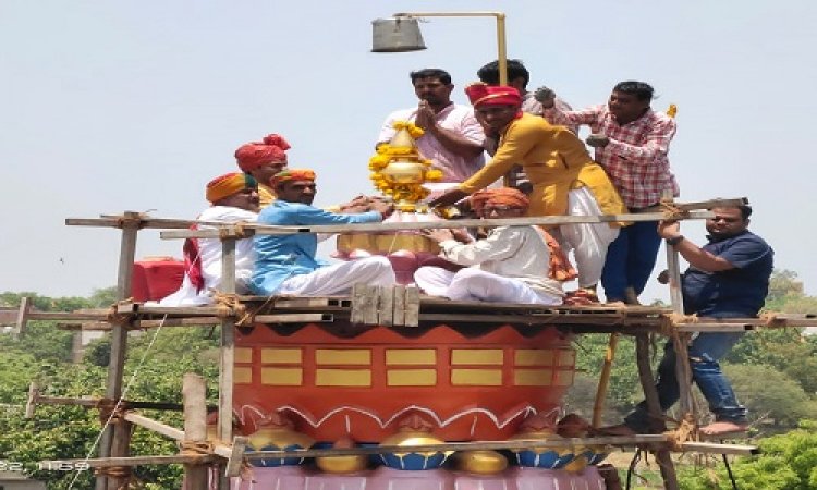 NEWS: जीरन में हनुमान मंदिर पर हुई कलश स्थापना, इन्होंने किया साध्वी का भव्य स्वागत, पढ़े खबर