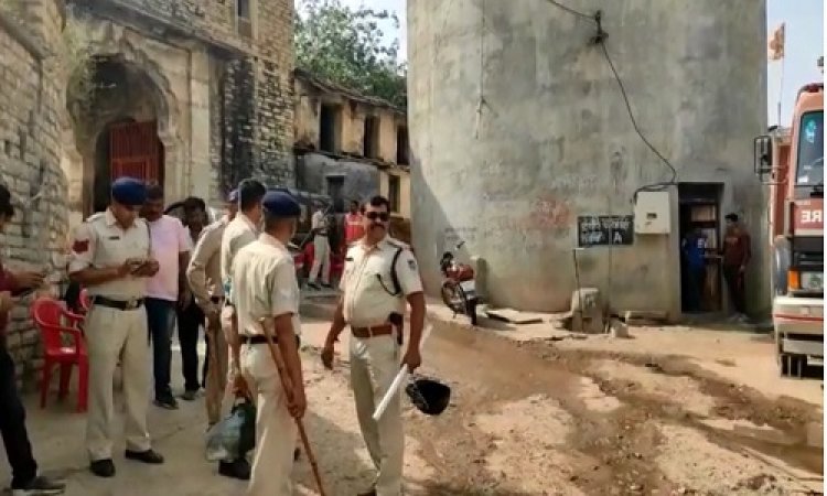 BIG NEWS: दो पक्षों में विवाद, 4 प्रकरण दर्ज, कुल 9 व्यक्ति राउंडअप, सख्त हुआ प्रशासन और पुलिस, नीमच सिटी में धारा- 144 लागू !... पढ़े खबर