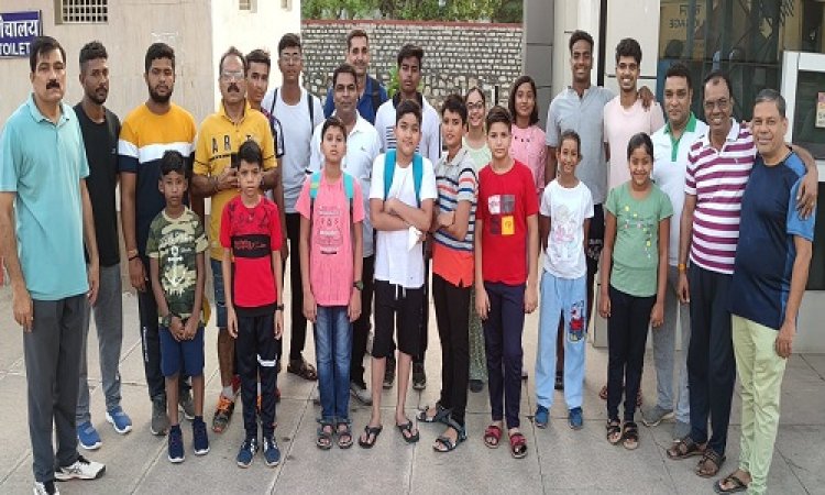 NEWS: नीमच के 30 तैराकों का चयन, राज्य स्तरीय स्पर्धा ने दिखाएंगे दम-खम, प्रतियोगिता में हिस्सा लेने के लिए हुए रवाना, पढ़े खबर