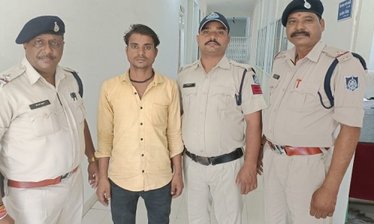 NEWS: आर्म्स एक्ट का मामला, एक साल से आरोपी फरार, आज ग्वालटोली का बंटी चढ़ा केंट पुलिस के हत्थे, पढ़े खबर