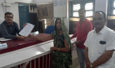 NEWS: त्रिस्तरीय पंचायत चुनाव, अब मल्हारगढ़ के इस वार्ड से निरमा सुनील चडावत उतरी मैदान में, किया नामांकन पत्र दाखिल, पढ़े खबर