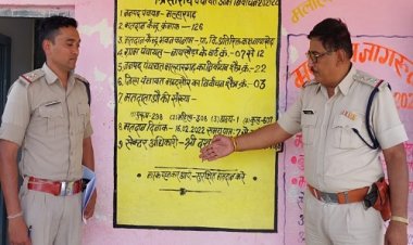 NEWS: त्रि-स्तरीय पंचायत चुनाव, जिला प्रशासन के साथ पुलिस भी मुस्तैद, कई पोलिंग बूथ पर पहुंची खाकी, फिर... पढ़े नरेन्द्र राठौर की खबर