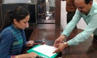 BIG NEWS: नवागत नपा सीएमओ गरिमा पाटीदार ने किया पदभार ग्रहण, उपस्थित अधिकारियों-कर्मचारियों ने किया स्वागत, शासन की योजनाओं और बंगला-बगीचा व्यवस्थापन को लेकर कहीं ये बात, पढ़े खबर