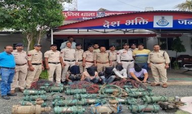 BIG NEWS: पहले किसानों किसानों के कुओं से करते थे मोटरे पार, फिर जावरा के इस कबाड़ी को जा रहे देने, सूचना पर अफजलपुर पुलिस का एक्शन, गैंग के 5 सदस्य गिरफ्तार, पढ़े खबर