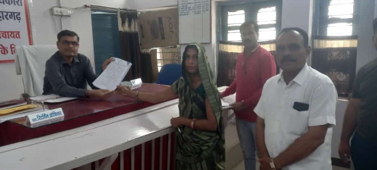 NEWS: त्रिस्तरीय पंचायत चुनाव, अब मल्हारगढ़ के इस वार्ड से निरमा सुनील चडावत उतरी मैदान में, किया नामांकन पत्र दाखिल, पढ़े खबर