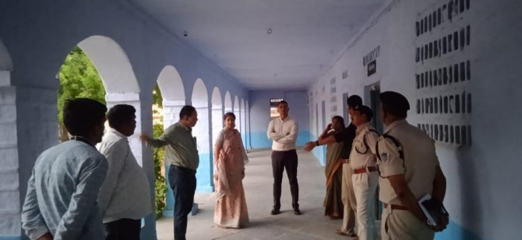 NEWS: कलेक्टर एवं एसपी पहुंचे जीरन, किया स्ट्रांग रूम का निरीक्षण, निर्वाचन तैयारियों का लिया जायजा, दिए आवश्यक दिशा निर्देश, पढ़े खबर