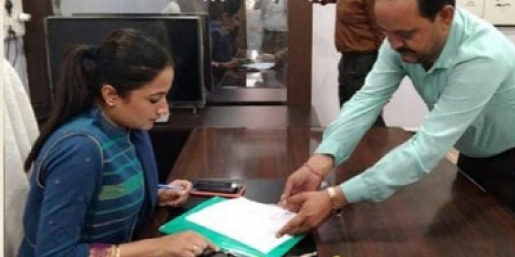 BIG NEWS: नवागत नपा सीएमओ गरिमा पाटीदार ने किया पदभार ग्रहण, उपस्थित अधिकारियों-कर्मचारियों ने किया स्वागत, शासन की योजनाओं और बंगला-बगीचा व्यवस्थापन को लेकर कहीं ये बात, पढ़े खबर