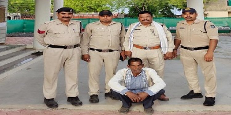 BIG BREAKING: पहले पहुंचा नशे के सामान की डिलेवरी करने, फिर खाकी को देख मौके से हो गया फरार, अब 10 सालों बाद जावद पुलिस के हाथ लगा कराडिय़ा का ईनामी ईश्वर, पढ़े खबर
