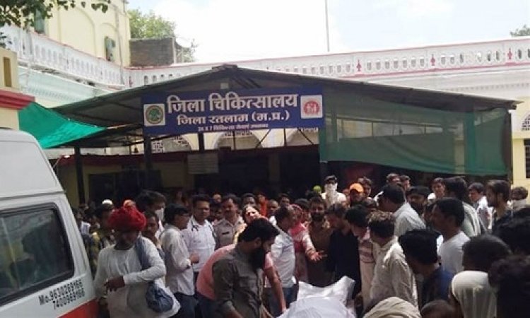 BIG BREAKING: मनावर से आई महिला पर रतलाम में चली गोली, दर्दनाक मौत, क्या परिवार के ही किसी सदस्य ने किया फायर, SP अभिषेक तिवारी ने किया बड़ा खुलासा...! पढ़े ये खबर