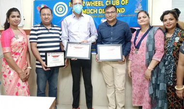 NEWS: इनरव्हील डायमंड ने कुछ यूं की नए सत्र की शुरुआत, किया इन डॉक्टरों का सम्मान, ये रहे उपस्थित, पढ़े खबर