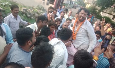 ELECTION BREAKING: त्रिस्तरीय पंचायत चुनाव, ग्राम पंचायत सांडिया से मंजू-दिनेश पुरोहित की ऐतिहासिल जीत, तो किसने कहां से मारी बाजी, पढ़े खबर