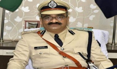 BIG NEWS: सावन की शुरुवात, और उज्जैन SP के निर्देश, फिर पुलिस हुई सख्त, महाकाल मंदिर परिसर से इन्हें किया गिरफ्तार, न्यायालय में भी किया पेश, पढ़े खबर
