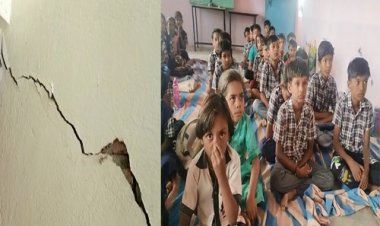 OMG ! ग्राम मोखमपुरा में जर्जर हुआ स्कूल भवन, बच्चों के सिर मंडरा रहा खतरा, विधार्थी यहां बैठने को मजबूर, अब ग्रामीणों सहित स्टॉफ की ये मांग, पढ़े मनीष जोलान्या की खबर