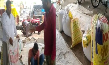 BIG NEWS: CBN की पोस्ता कारोबारियों के गौदामों पर रेड, अब असर नीमच मंडी में, उपज लेकर तो आये किसान, पर लौटे बेरंग, निलामी के लिए क्यों नहीं पहुंचे ये व्यापारी...! पढ़े महेंद्र अहीर की खबर