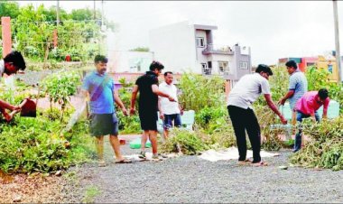 NEWS: गणपति विकास समिति ने चलाया सफाई अभियान, गणेश गार्डन में किया श्रमदान, अवकाश का रहवासियों ने किया उपयोग, पढ़े खबर