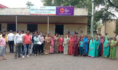 NEWS: मनासा स्थित जीण कॉलोनी की महिलाएं पहुंची SDM कार्यालय, कहीं कार्यवाही की बात, मांग को लेकर सौपा ज्ञापन, पढ़े मनीष जोलान्या की खबर