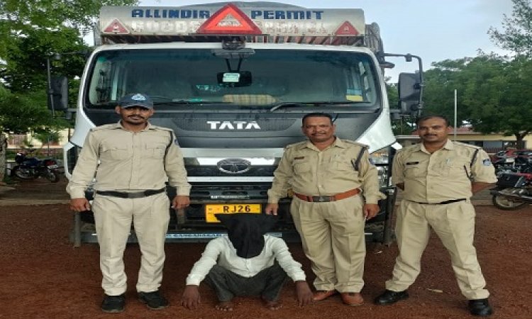 BIG NEWS: बुधवार को मतदान, और आज गांधी सागर पुलिस की कार्यवाही, मिनी ट्रक को रोका, तलाशी में हैरान कर देने वाला खुलासा, आरोपी नाथूलाल चढ़ा हत्थे, पढ़े ये खबर